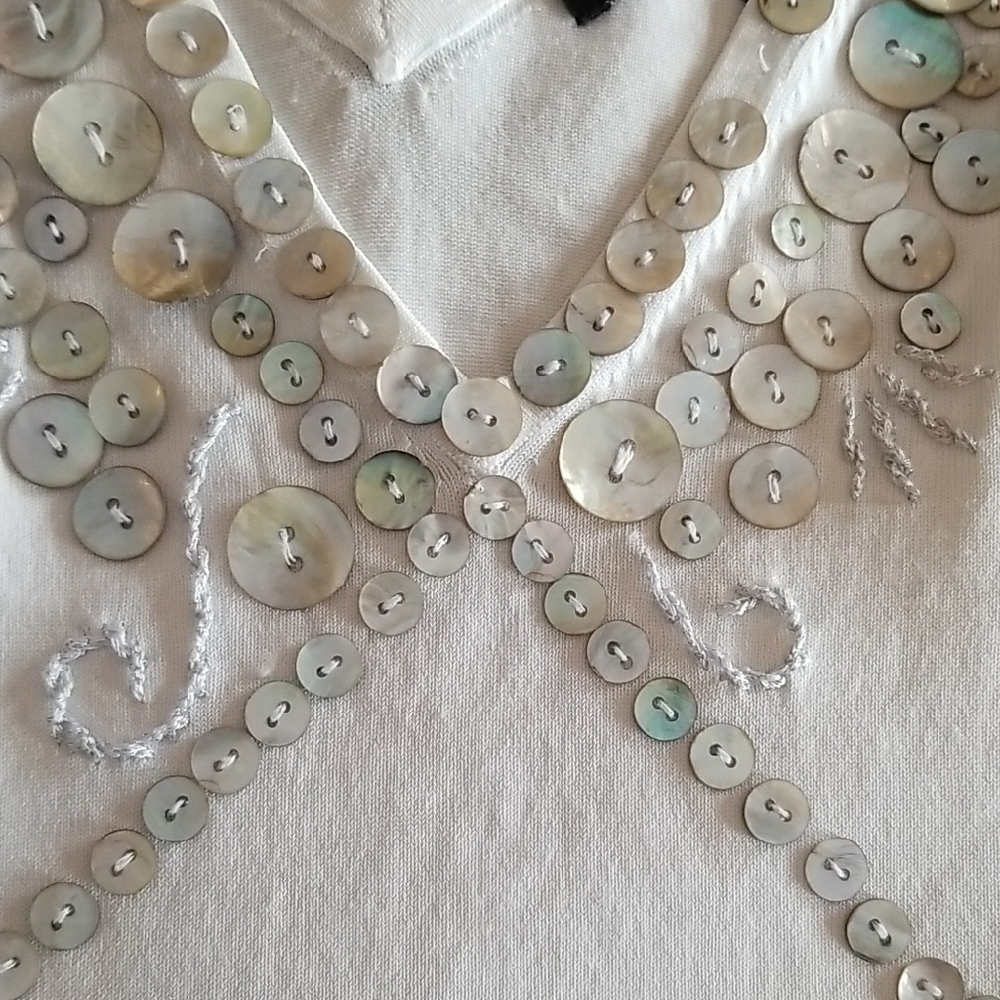 Shell Buttons, Embellished Top - Picture 5 of 5